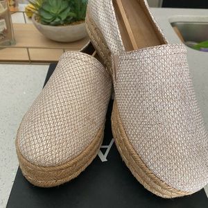Women’s shoes